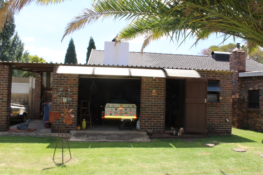 3 Bedroom Property for Sale in Vaalpark Free State